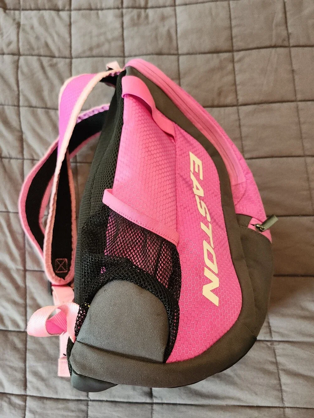 EASTON Youth Hot Pink Game Ready 15'' Backpack Bag Softball/Baseball/Sports GUC